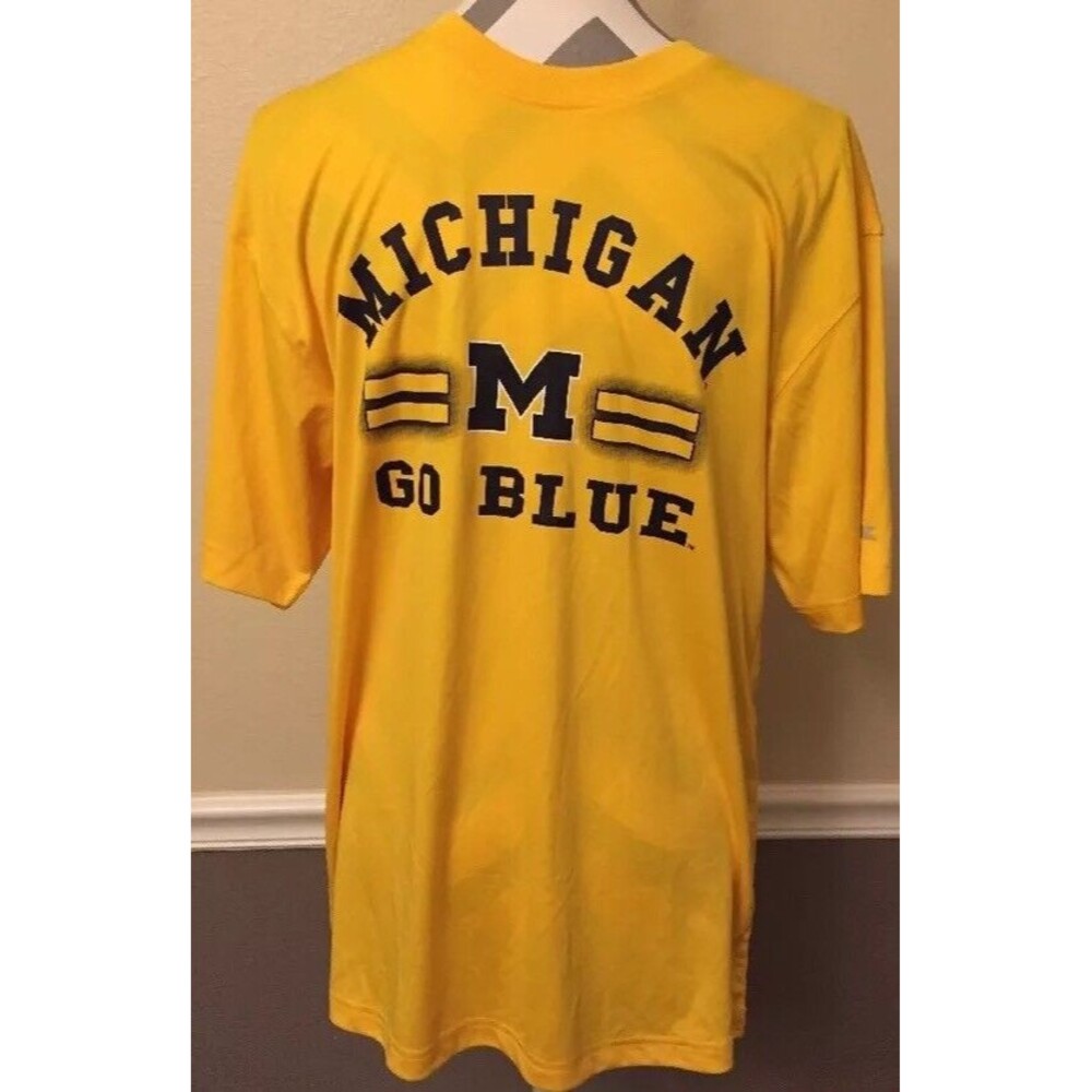 Colosseum Medium NWOT Men's NCAA Short Sleeve Michigan Wolverines Go Blue